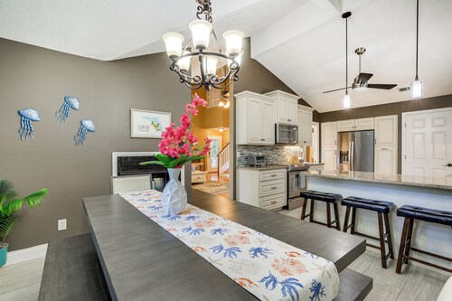 Stunning Seminole Vacation Rental w/ Private Pool!