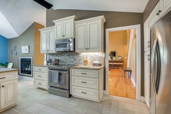 House (4 Bedrooms) | Interior - Stunning Seminole Vacation Rental w/ Private Pool! (Seminole)