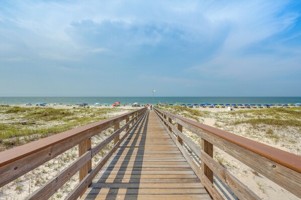 Apartment (2 Bedrooms) | Interior - Walk to Beach! Gulf Shores Escape w/ Indoor Pool (Gulf Shores)