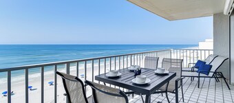 Beachfront Condo in Gulf Shores w/ Pool Access!