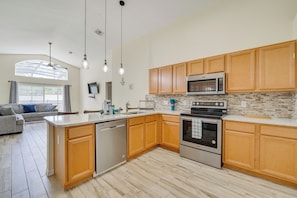 House (4 Bedrooms) | Interior - 12 Mi to Disney: Family Home in Davenport (Davenport)