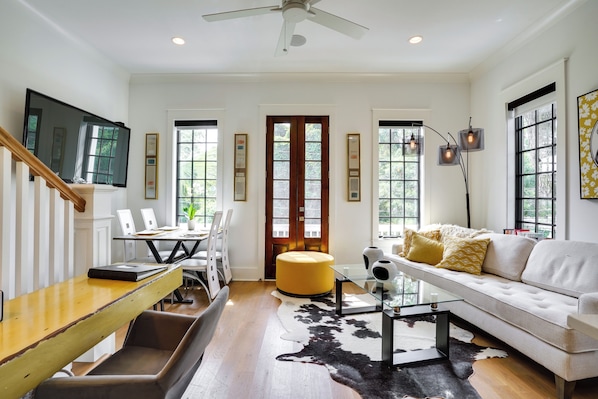 Apartment (2 Bedrooms) | Front of property