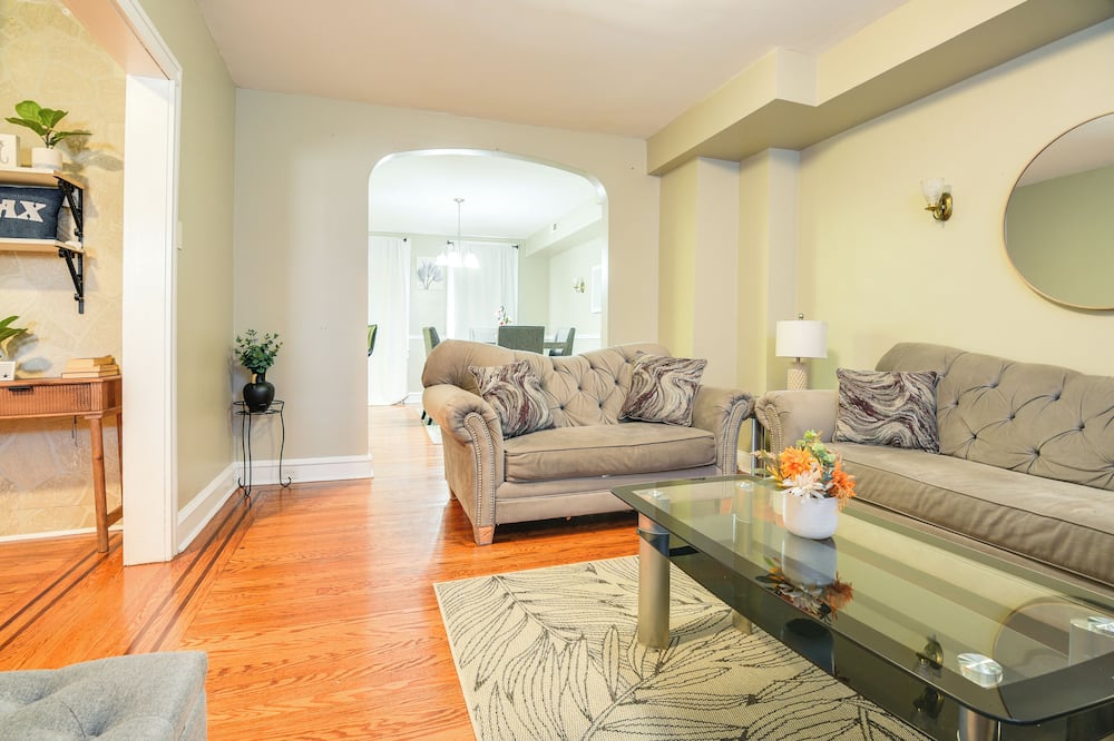 Baltimore Vacation Rental - Near JHU & Art Museum! - Brooklyn, MD