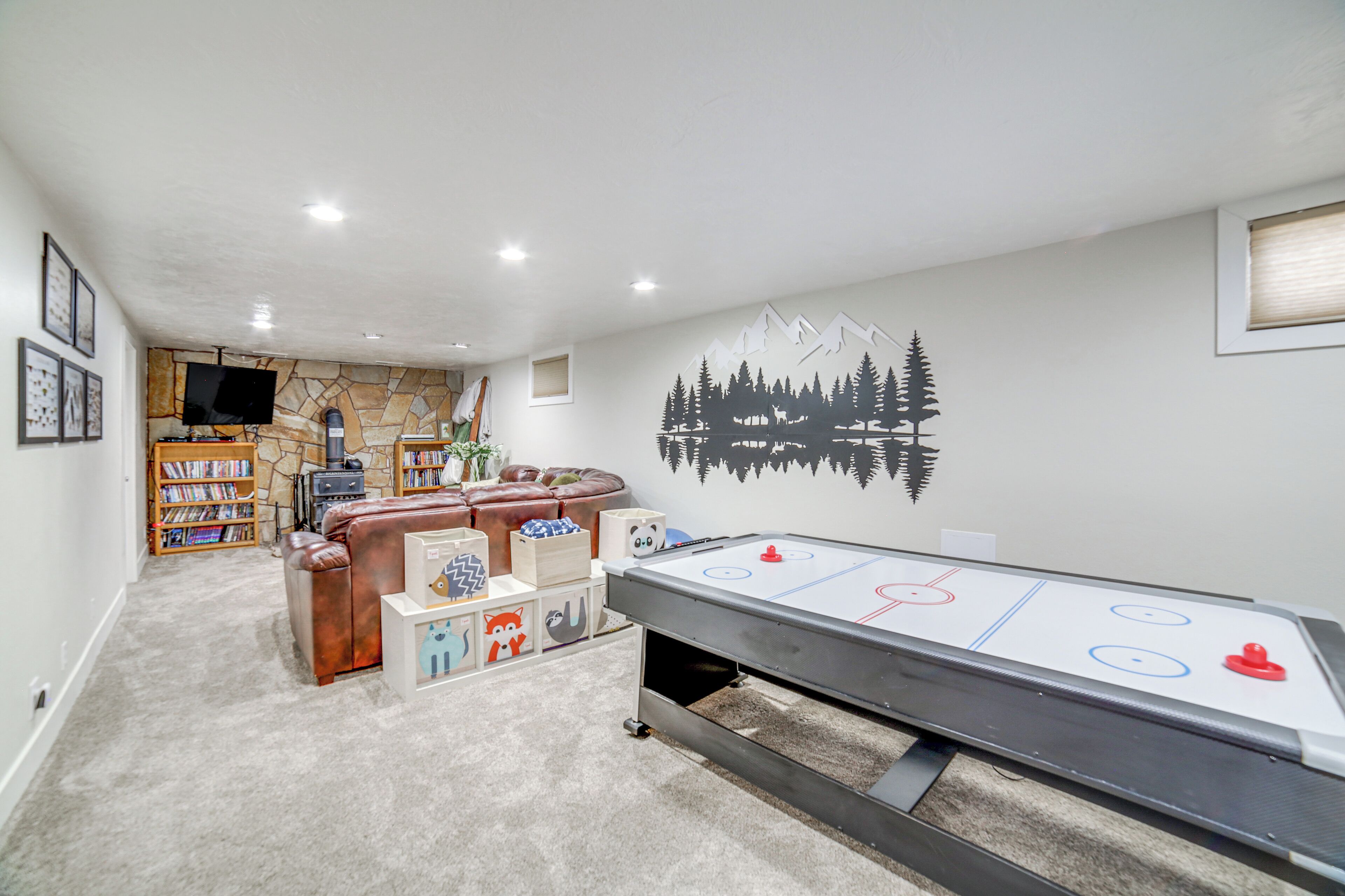 House (5 Bedrooms) | Interior