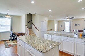 Apartment (3 Bedrooms) | Interior - Luxury Ocean City Retreat w/ Beautiful Bay Views (Ocean City)