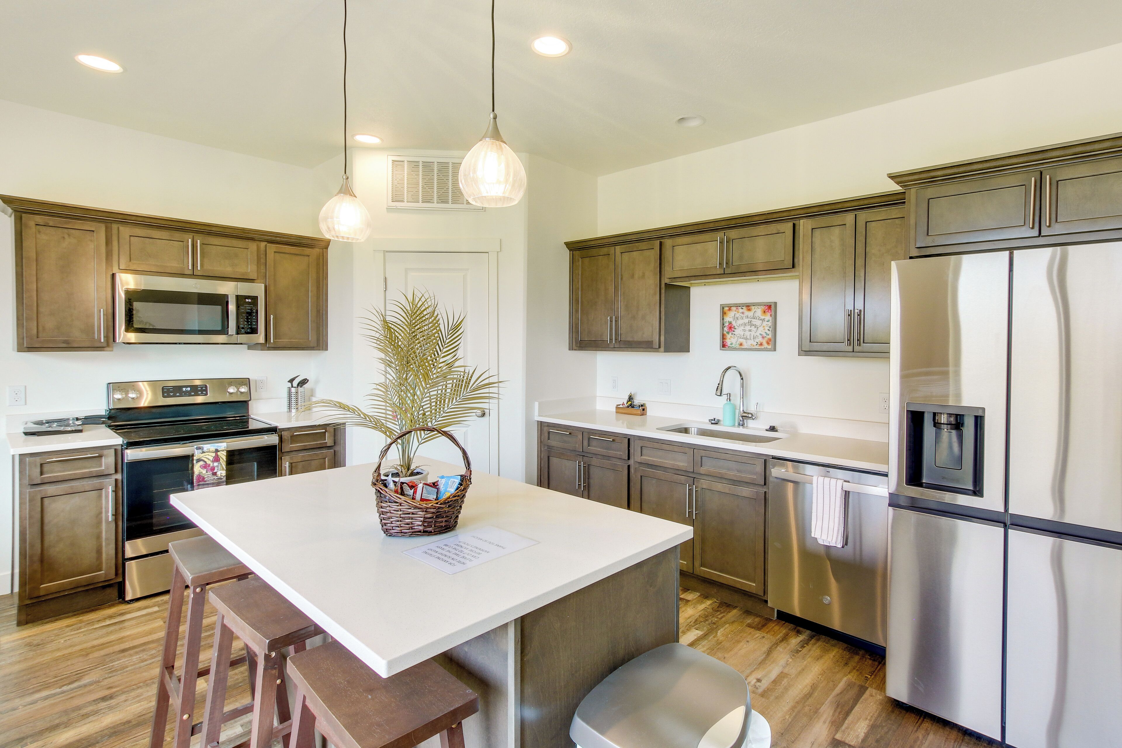 المنشأة من الداخل