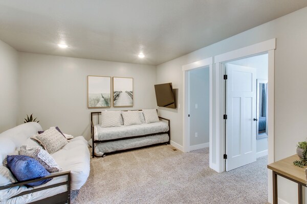 Garden City Townhome, Close To Parks + Downtown! - Garden, UT