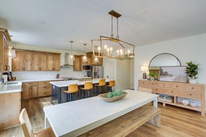 Talo (6 Bedrooms) | Sisätilat