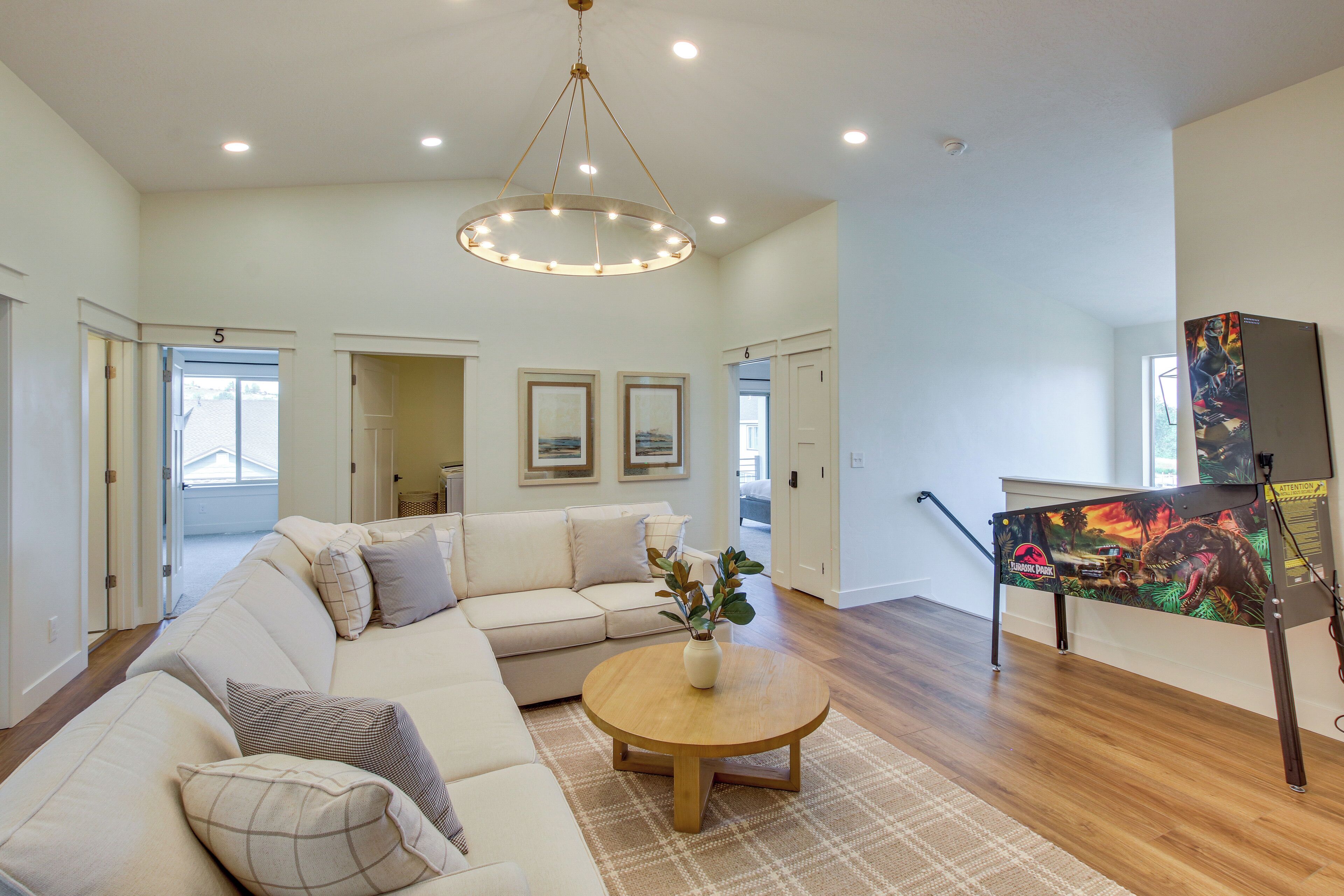 Rumah (6 Bedrooms) | Interior