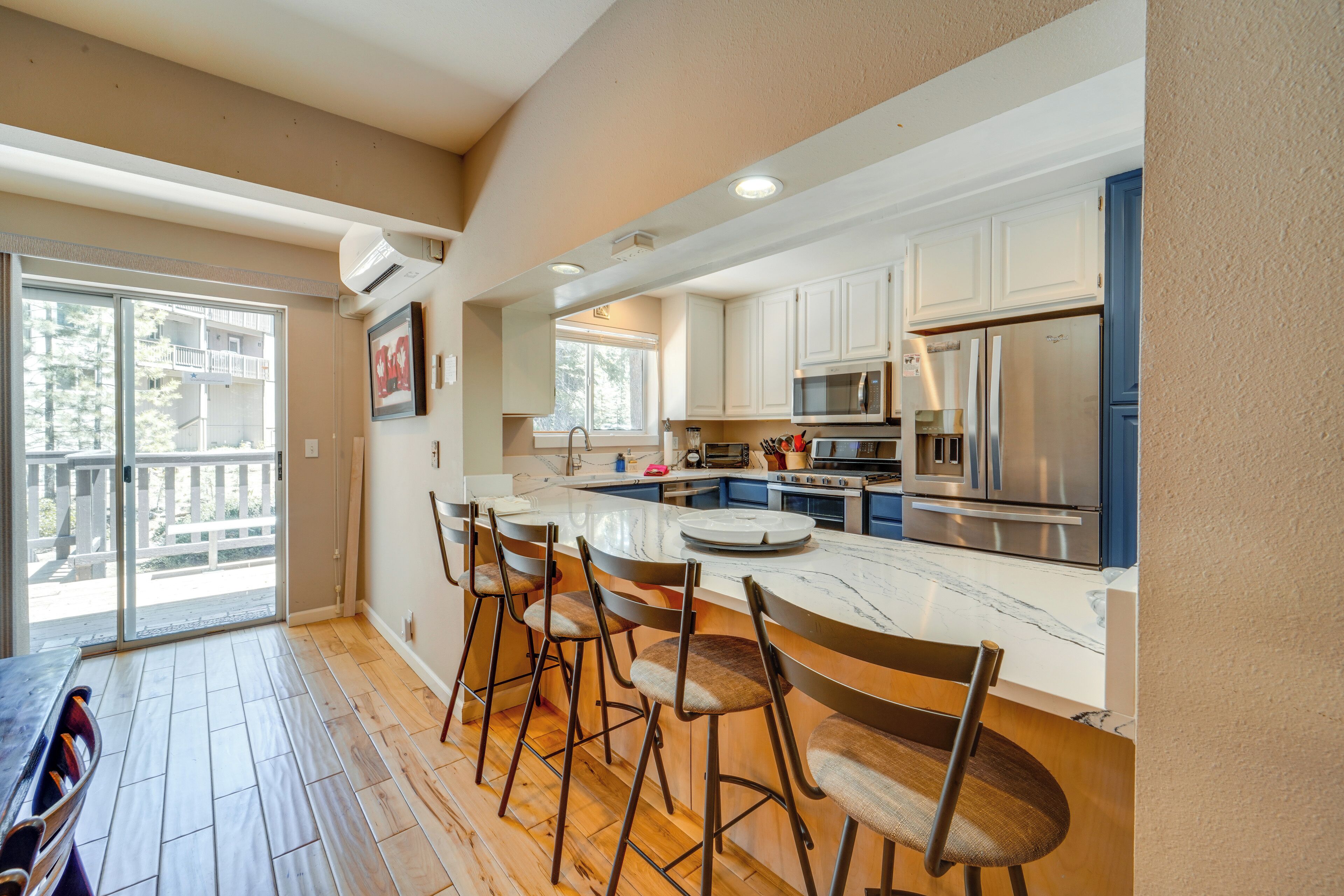 المنشأة من الداخل