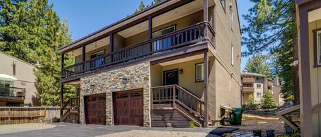 Apartment (3 Bedrooms) | Front of property