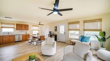 House (3 Bedrooms) | Front of property