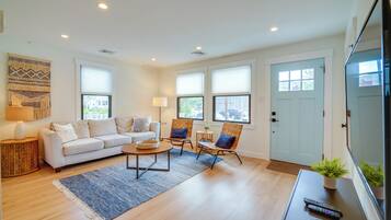 Cottage (2 Bedrooms) | Interior