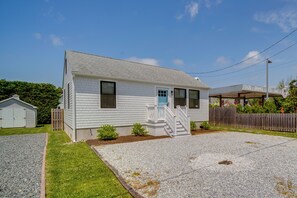 Cottage (2 Bedrooms) | Interior - Beautiful Cape May Cottage: Walk to Beach & Mall! (Cape May)