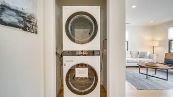 Cottage (2 Bedrooms) | Interior