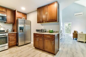 House (5 Bedrooms) | Interior - 5 Mi to Beach: Family Gem w/ Deck in Rehoboth (Rehoboth Beach)