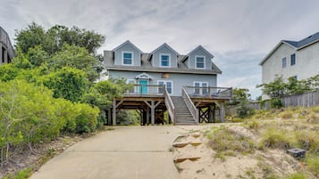 House (4 Bedrooms) | Front of property