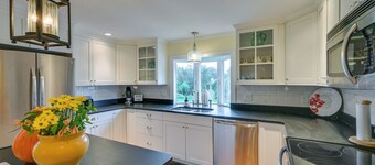 Marblehead Retreat w/ Sprawling Yard & Gas Grill!