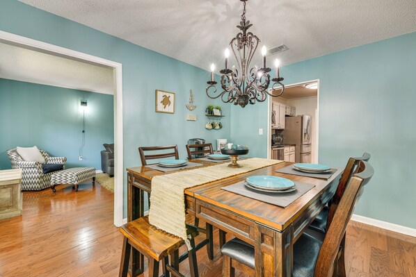 Talo (4 Bedrooms) | Sisätilat