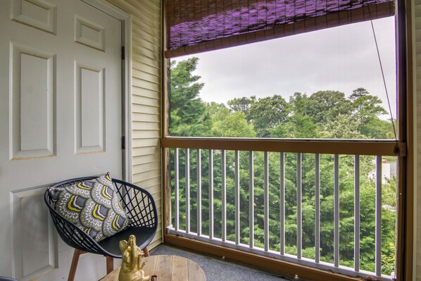 Interior - Condo w/ Pool Access ~ 2 Mi to Rehoboth Beach! (Rehoboth Beach)