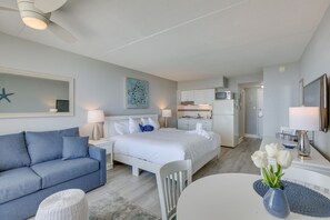 Iron/ironing board, bed sheets