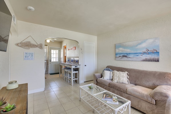 Apartment (2 Bedrooms) | Front of property