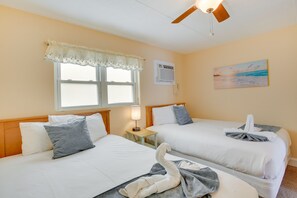 Leilighet (1 Bedroom) | 1 soverom, skrivebord for bærbar PC, strykejern/-brett og sengetøy