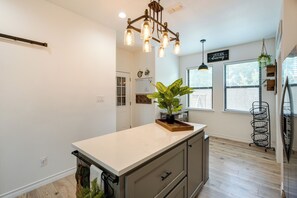 House (3 Bedrooms) | Interior - Updated New Braunfels Home w/ Fire Pit! (New Braunfels)