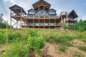 House (5 Bedrooms) | Interior - Luxury Sevierville Cabin w/ Private Hot Tub! (Sevierville)