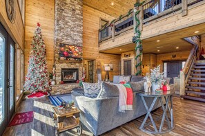 House (5 Bedrooms) | Interior - Luxury Sevierville Cabin w/ Private Hot Tub! (Sevierville)