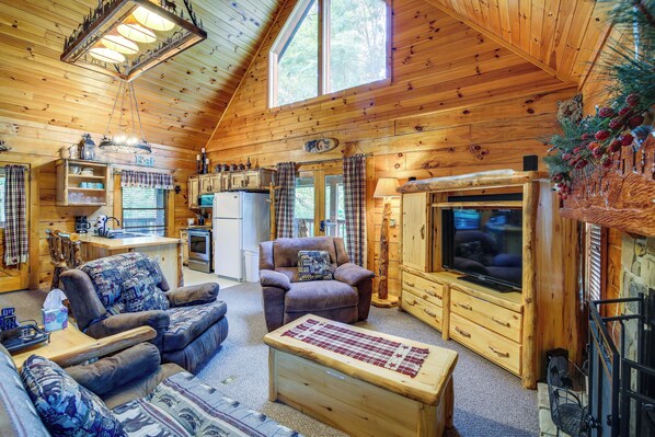 House (2 Bedrooms) | Interior