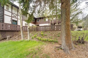 Apartment (2 Bedrooms) | Interior - Riverfront Condo Near Downtown Estes Park! (Estes Park)
