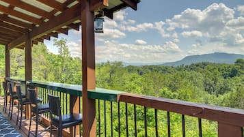 House (3 Bedrooms) | Front of property