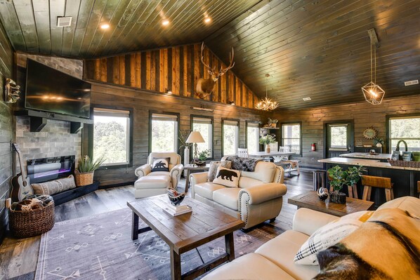 TV, fireplace - Upscale Sevierville Cabin w/ Hot Tub & Views! (Sevierville)