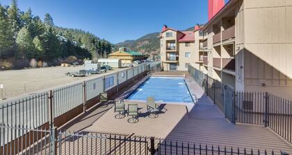 Ski-in Red River Retreat: Balcony, Mountain Views!