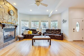 House (4 Bedrooms) | Interior