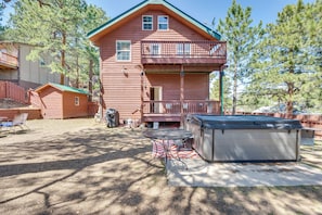 House (4 Bedrooms) | Interior - 2 Mi to Lake Estes: Home w/ Deck & Grill (Estes Park)