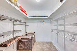 Talo (4 Bedrooms) | Sisätilat