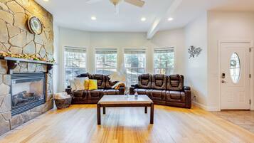 Rumah (4 Bedrooms) | Interior