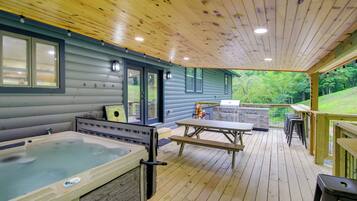 Casa (Multiple Bedrooms) | Parte interna