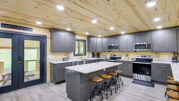 独立别墅 (Multiple Bedrooms) | 住宿正面