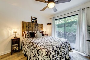 Apartment (1 Bedroom) | Interior - Sevierville Condo w/ Balcony + Pool Access! (Sevierville)