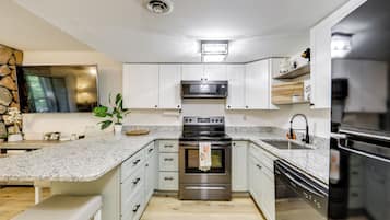 Apartment (1 Bedroom) | Interior