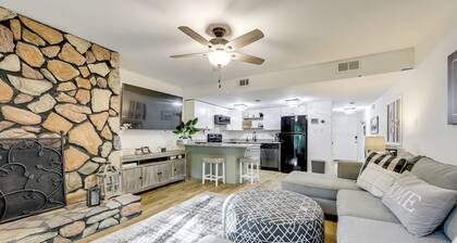 Sevierville Condo w/ Balcony + Pool Access!