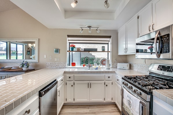 Interior - Community Pool & Hot Tub: Palm Desert Rental! (Palm Desert)