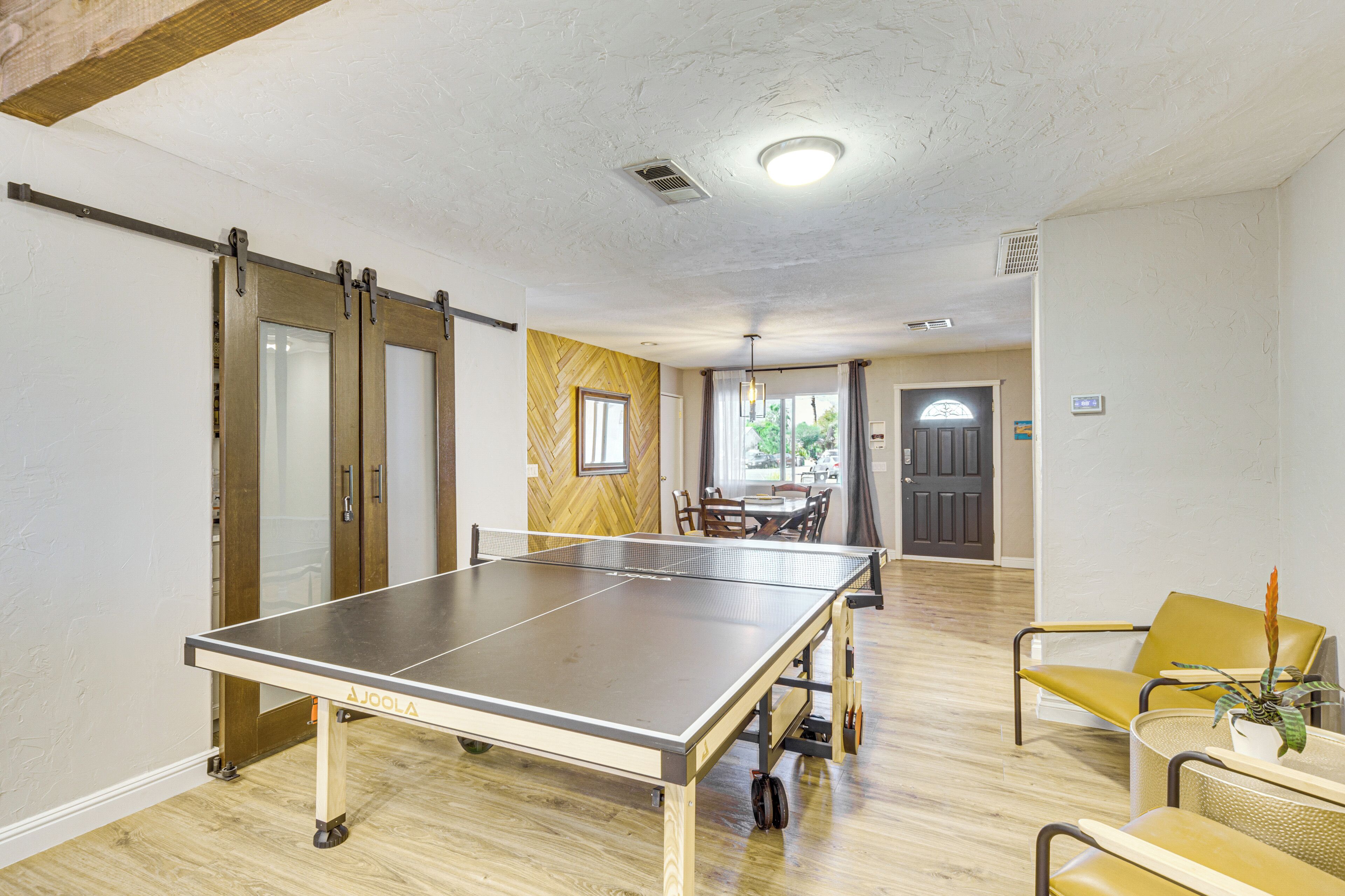 Talo (4 Bedrooms) | Sisätilat