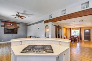 House (4 Bedrooms) | Interior - Palm Desert Home w/ Pool, Near Shops on El Paseo! (Palm Desert)