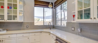 Palm Desert Home w/ Pool, Near Shops on El Paseo!