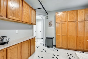 Interior - Washington, DC, Area Apartment 8 Mi to Downtown! (Takoma Park)