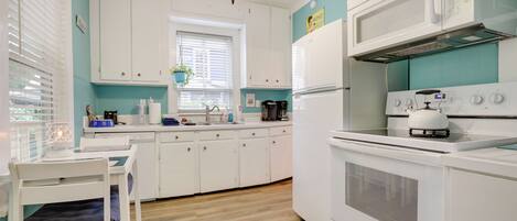 House (2 Bedrooms) | Interior